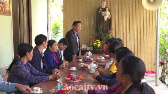 Thăm hỏi, chúc mừng Giáng sinh Giáo họ Hàm Rồng