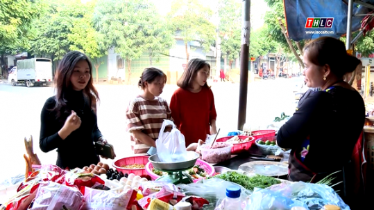 Sinh viên gặp nhiều khó khăn khi thịt lợn tăng giá