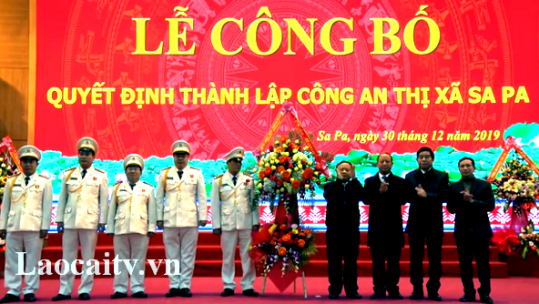 Công bố Quyết định thành lập Công an thị xã Sa Pa