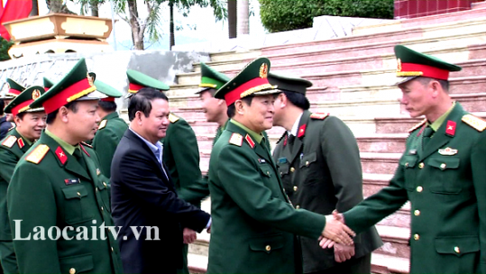 Bộ trưởng Bộ Quốc phòng Ngô Xuân Lịch thăm và chúc Tết tỉnh Lào Cai