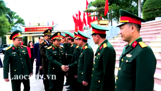 Phó Chủ tịch Quốc hội Đỗ Bá Tỵ thăm, chúc tết lực lượng vũ trang tỉnh Lào Cai