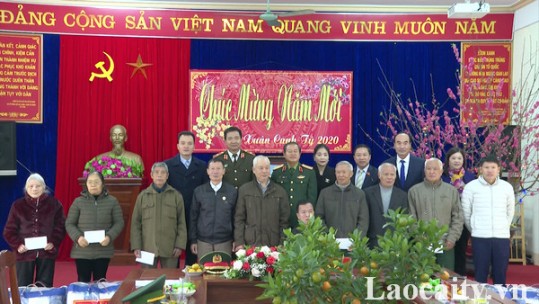 Phó Chủ tịch Quốc hội Đỗ Bá Tỵ thăm, chúc Tết các đồn biên phòng trên địa bàn tỉnh