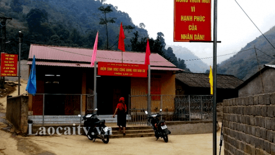 Thôn Láo Lý bừng sáng sắc xuân
