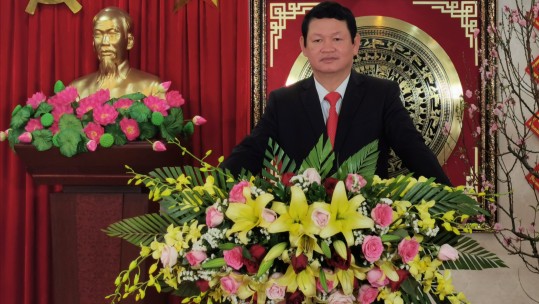 Bí thư Tỉnh ủy Nguyễn Văn Vịnh chúc tết cán bộ, chiến sỹ và nhân dân các dân tộc Lào Cai