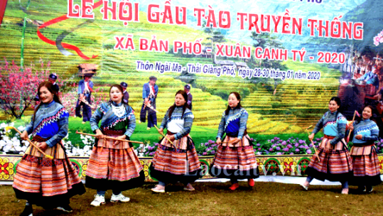 Nô nức hội Gầu Tào trên cao nguyên trắng Bắc Hà