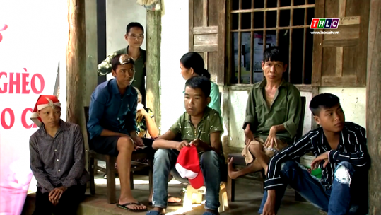 Xóm chạy thận mơ Tết đoàn viên