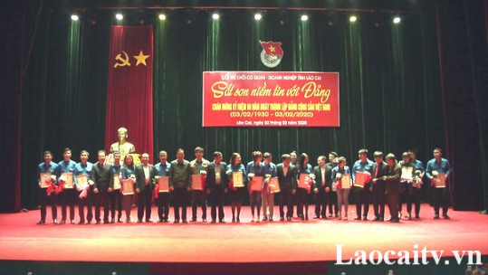 Tuyên dương 18 đảng viên trẻ tiêu biểu Khối Cơ quan – Doanh nghiệp tỉnh