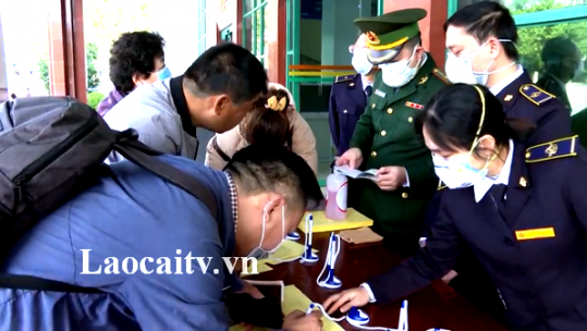 Phát hiện thêm 10 trường hợp sốt xuất, nhập cảnh qua Cửa khẩu Quốc tế Lào Cai