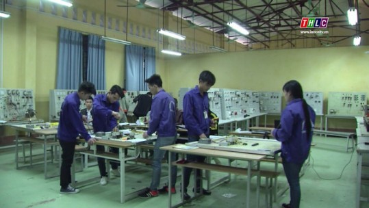 Tăng cường công tác giáo dục hướng nghiệp, phân luồng học sinh