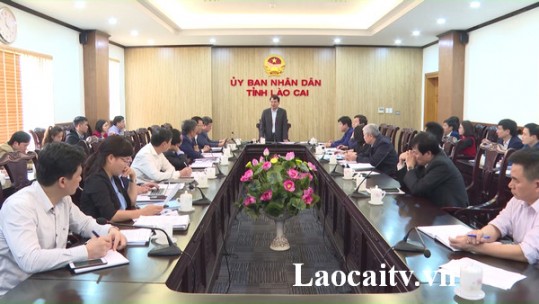 Chủ tịch UBND tỉnh Đặng Xuân Phong làm việc với Bệnh viện Đa khoa tỉnh