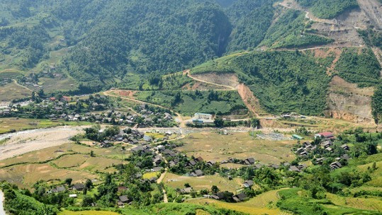 Vì đâu nhiều người Tây Bắc vượt biên sang Trung Quốc lao động “chui“?