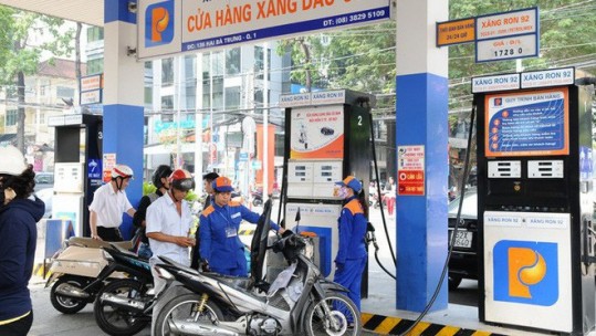 Xăng dầu đồng loạt giảm giá từ 15h chiều nay