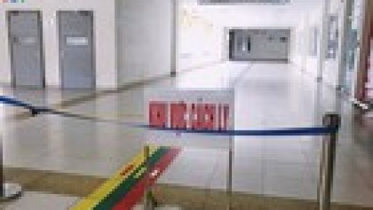 Việt Nam tiếp tục cách ly 92 trường hợp nghi nhiễm Covid-19