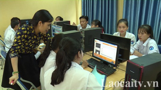 Lào Cai: Triển khai học qua truyền hình cho học sinh lớp 9 và lớp 12