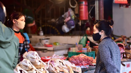 Bộ Công Thương yêu cầu mở thêm điểm bán hàng tạm thời, lưu động, dã chiến