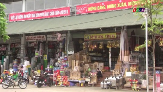 Tiểu thương gặp nhiều khó khăn do dịch bệnh Covid-19