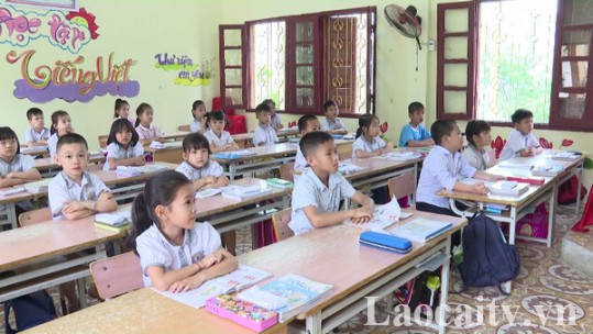 Hơn trăm nghìn học sinh tiểu học, mầm non Lào Cai nô nức trở lại trường học