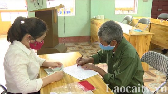 Lào Cai cơ bản hoàn thành chi trả tiền hỗ trợ ảnh hưởng bởi dịch Covid-19 cho đối tượng chính sách