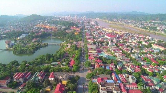 Đợt nắng nóng ở Lào Cai kéo dài đến hết ngày 11/7