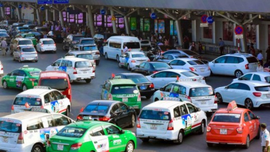 Thủ tục và chi phí để chuyển đổi màu biển số xe kinh doanh vận tải?