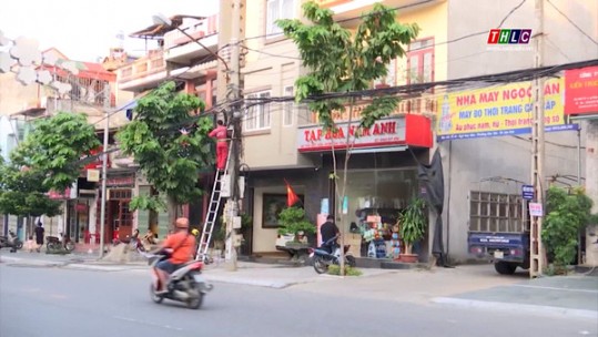 Dân bức xúc vì 2 nhà mạng FPT Telecom Lào Cai và VTVcab Lào Cai chây ì không hạ ngầm cáp