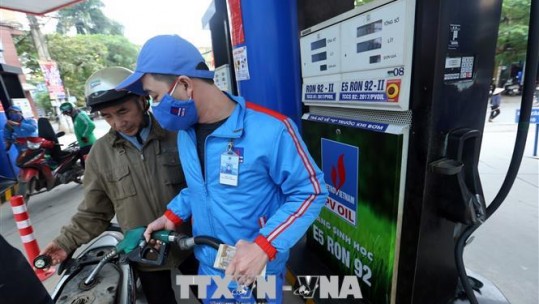 Giá xăng dầu giữ nguyên sau 4 lần tăng liên tiếp