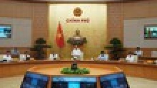 Thủ tướng chủ trì Hội nghị trực tuyến toàn quốc về chống Covid-19