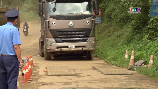 Lào Cai tăng cường xử lý xe quá khổ, quá tải