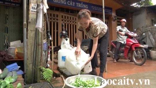 Nhiều hộ dân xã Phú Nhuận, huyện Bảo Thắng thiếu nước sạch sinh hoạt