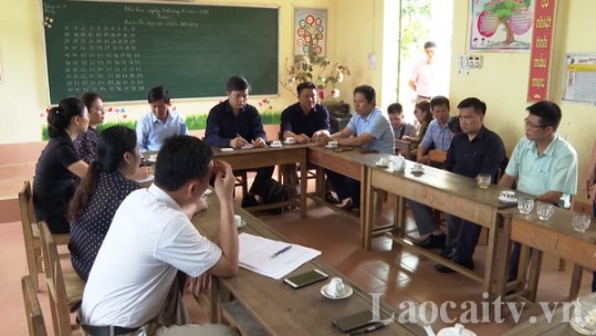 Đoàn công tác của Bộ GD&ĐT làm việc với Trường Tiểu học, Trường Mầm non Khánh Yên Thượng để làm rõ về vụ tai nạn