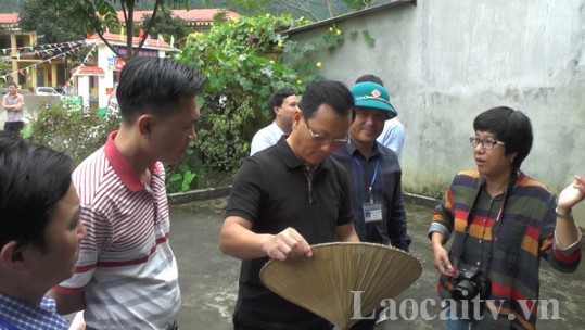 Ban chỉ đạo Dự án bình đẳng giới tỉnh kiểm tra kết quả thực hiện dự án tại huyện Bắc Hà
