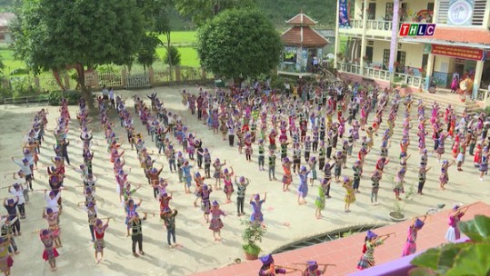 Điểm sáng trong việc duy trì tỷ lệ chuyên cần ở vùng cao Bắc Hà