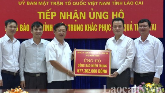 Ủy ban MTTQ Việt Nam tỉnh Lào Cai đã tiếp nhận trên 3,5 tỷ đồng ủng hộ đồng bào miền Trung