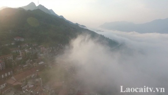 Lào Cai đón không khí lạnh, Sa Pa chuyển rét 12,7 độ C