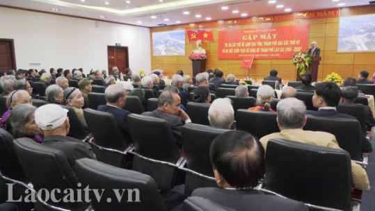Thành phố Lào Cai tri ân các thế hệ lãnh đạo