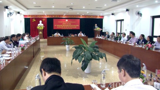 Lấy ý kiến vào dự thảo các văn kiện trình Đại hội Đại biểu toàn quốc lần thứ XIII của Đảng