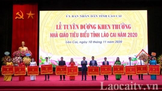 Tuyên dương khen thưởng Nhà giáo tiêu biểu tỉnh Lào Cai năm 2020