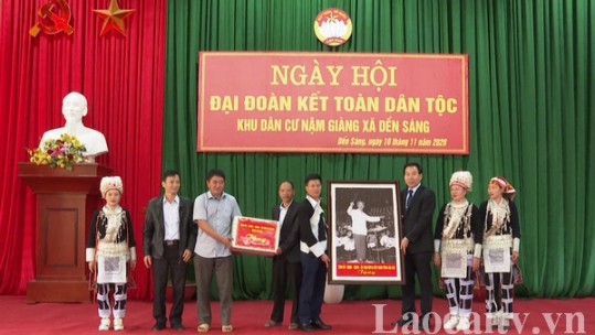 Ngày hội Đại đoàn kết toàn dân tộc tại xã Dền Sáng, huyện Bát Xát