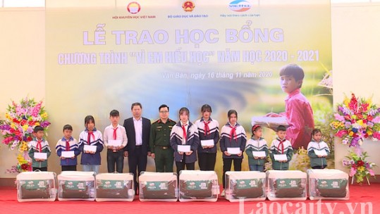 Khởi động chương trình “Vì em hiếu học” năm học 2020 - 2021