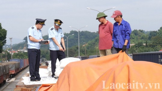 Tăng thu ngân sách, phòng chống buôn lậu, gian lận thương mại tại Ga liên vận quốc tế Lào Cai