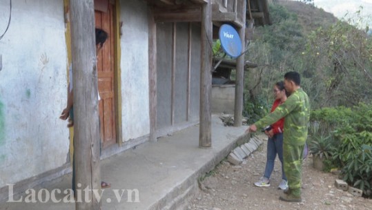 21 hộ dân thôn Chúng Chải B phấp phỏng lo âu vì nhà cửa sụt lún