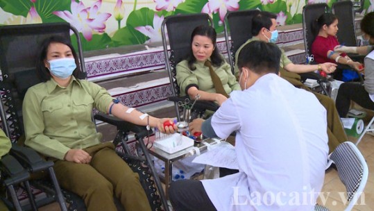 322 đơn vị máu được hiến tại Ngày hội hiến máu tình nguyện “Giọt máu - kho báu tình người”