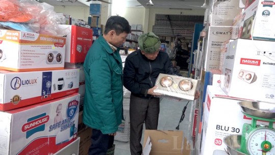 Sôi động thị trường hàng chống rét