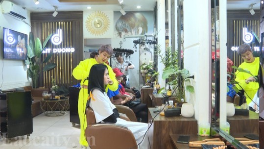 Nhộn nhịp dịch vụ làm đẹp dịp Tết
