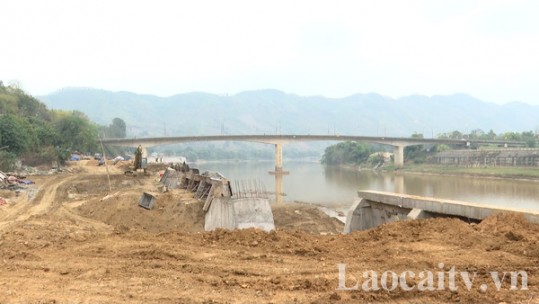 Đẩy nhanh tiến độ thi công Dự án kè Bảo Hà