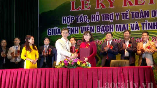 Ký kết hợp tác hỗ trợ toàn diện giữa Bệnh viện Bạch Mai và tỉnh Lào Cai
