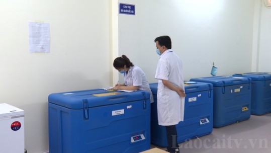 Lào Cai tiếp nhận thêm 1.300 liều vắc-xin phòng Covid-19