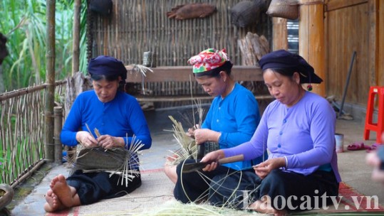 Sản phẩm từ tre, mây, cọ - 