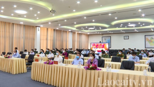 Hội nghị tiếp xúc cử tri với người ứng cử đại biểu Quốc hội tại đơn vị bầu cử số 1