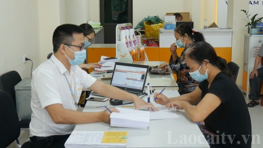 Thực hiện tốt công tác phòng dịch tại các điểm chi trả lương hưu, trợ cấp bảo hiểm xã hội